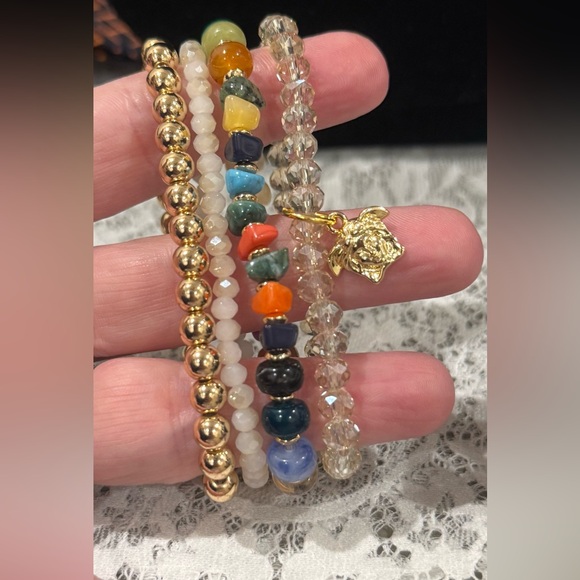 _ Jewelry - Gold and multi beaded Bracelet set (4)